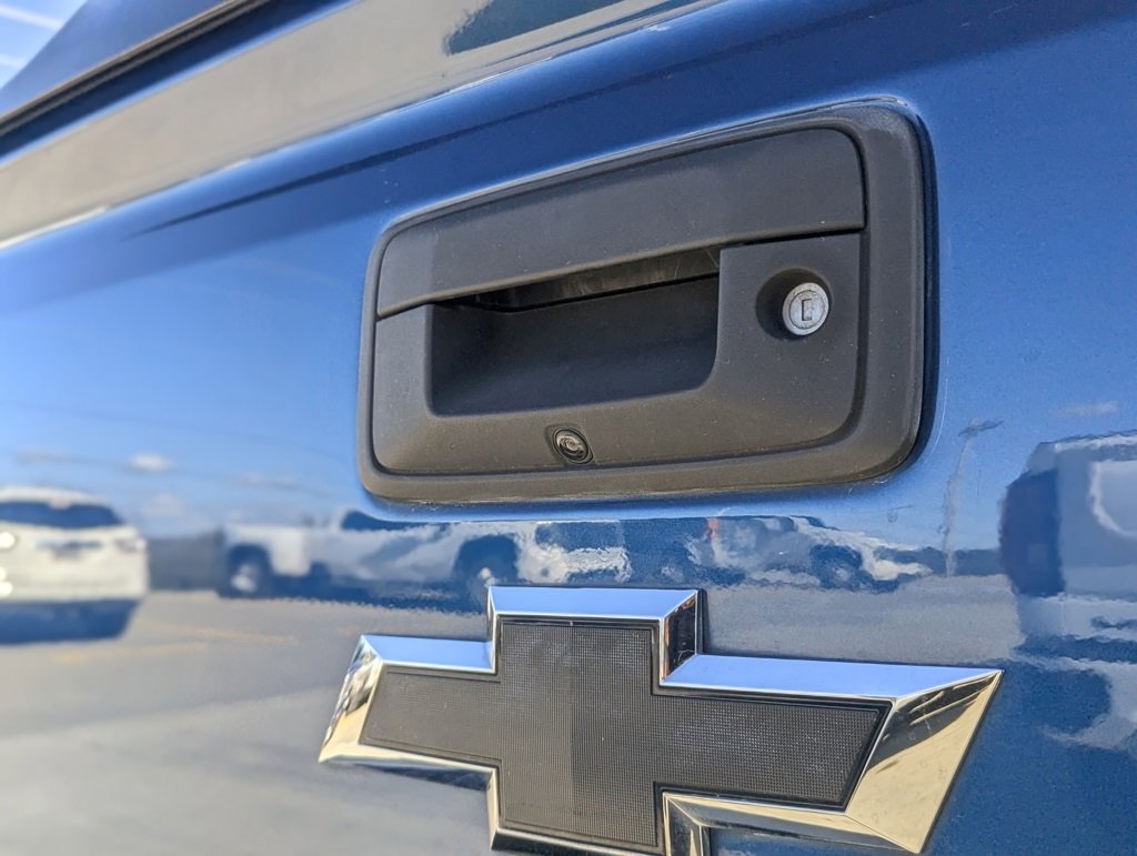 Used 2018 Chevrolet Silverado 1500 LT w/ All Star Edition image 18