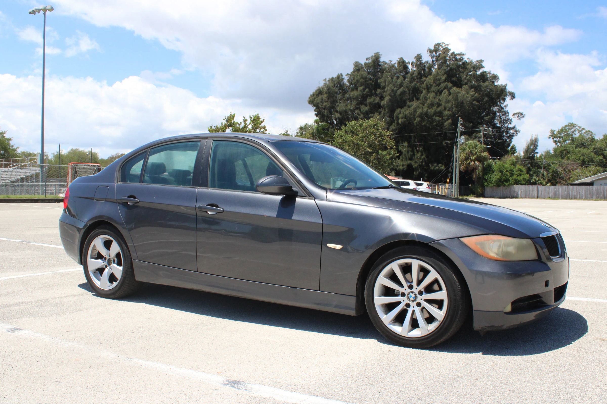 Used 2006 BMW 325i Sedan RWD image 11