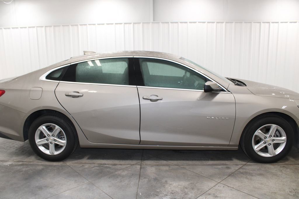 Used 2024 Chevrolet Malibu LT image 11