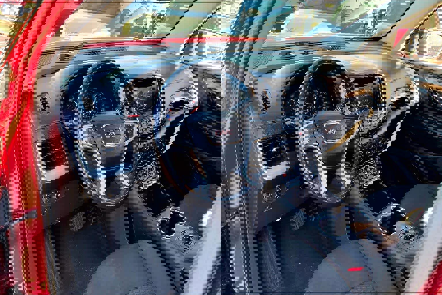 Used 2021 GMC Terrain SLE image 18