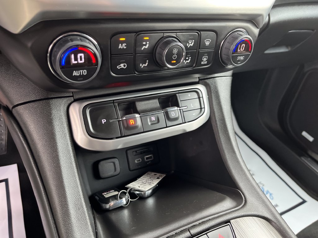 Used 2023 GMC Acadia SLT AWD/4WD image 20