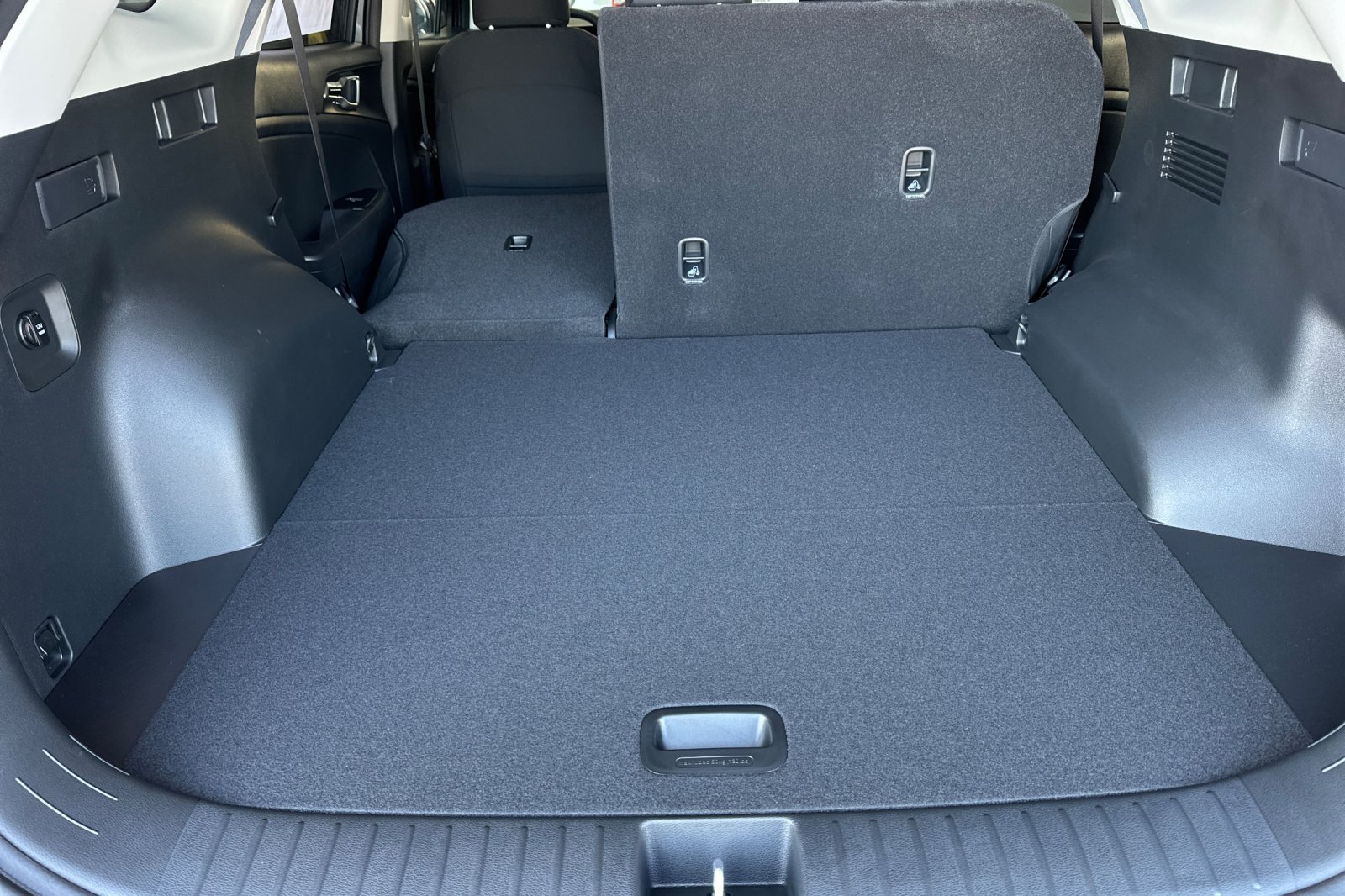 New 2027 Kia Sportage LX FWD image 15