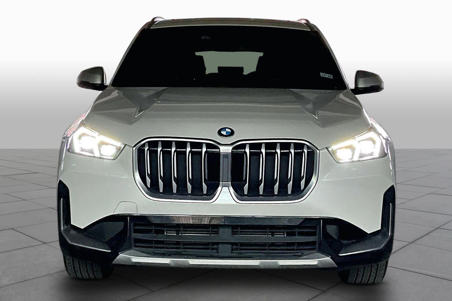 Used 2023 BMW X1 xDrive28i w/ Convenience Package image 3