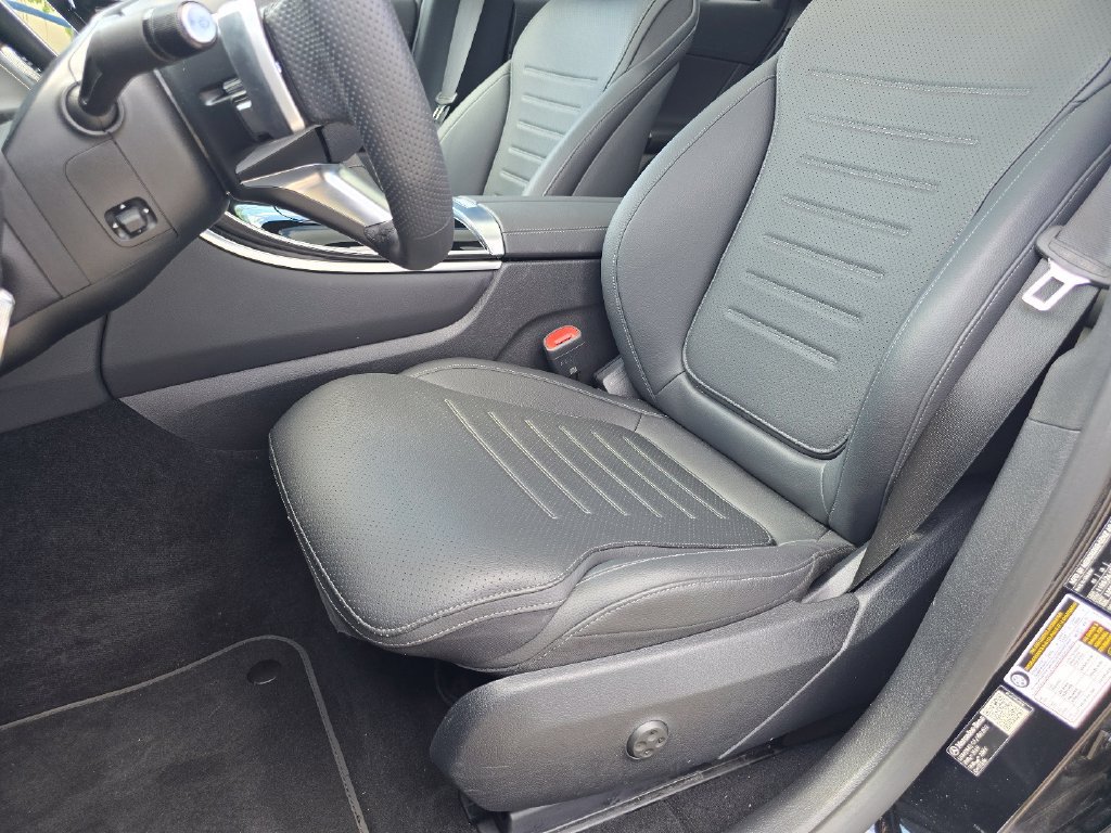 Certified 2026 Mercedes-Benz GLC 300 4MATIC image 27