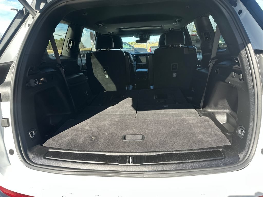 Used 2023 Jeep Grand Cherokee L Laredo AWD/4WD image 13