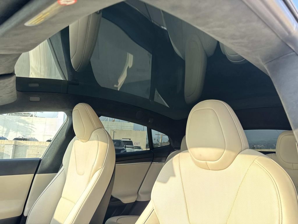 Used 2021 Tesla Model S Plaid image 17