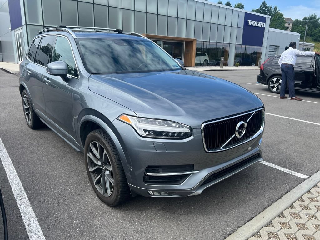 Used 2017 Volvo XC90 T6 Momentum w/ Vision Package AWD/4WD image 3