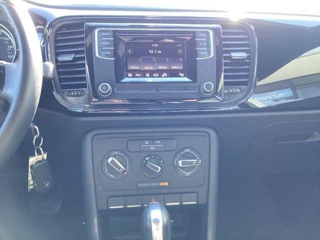 Used 2016 Volkswagen Beetle 1.8T S image 14