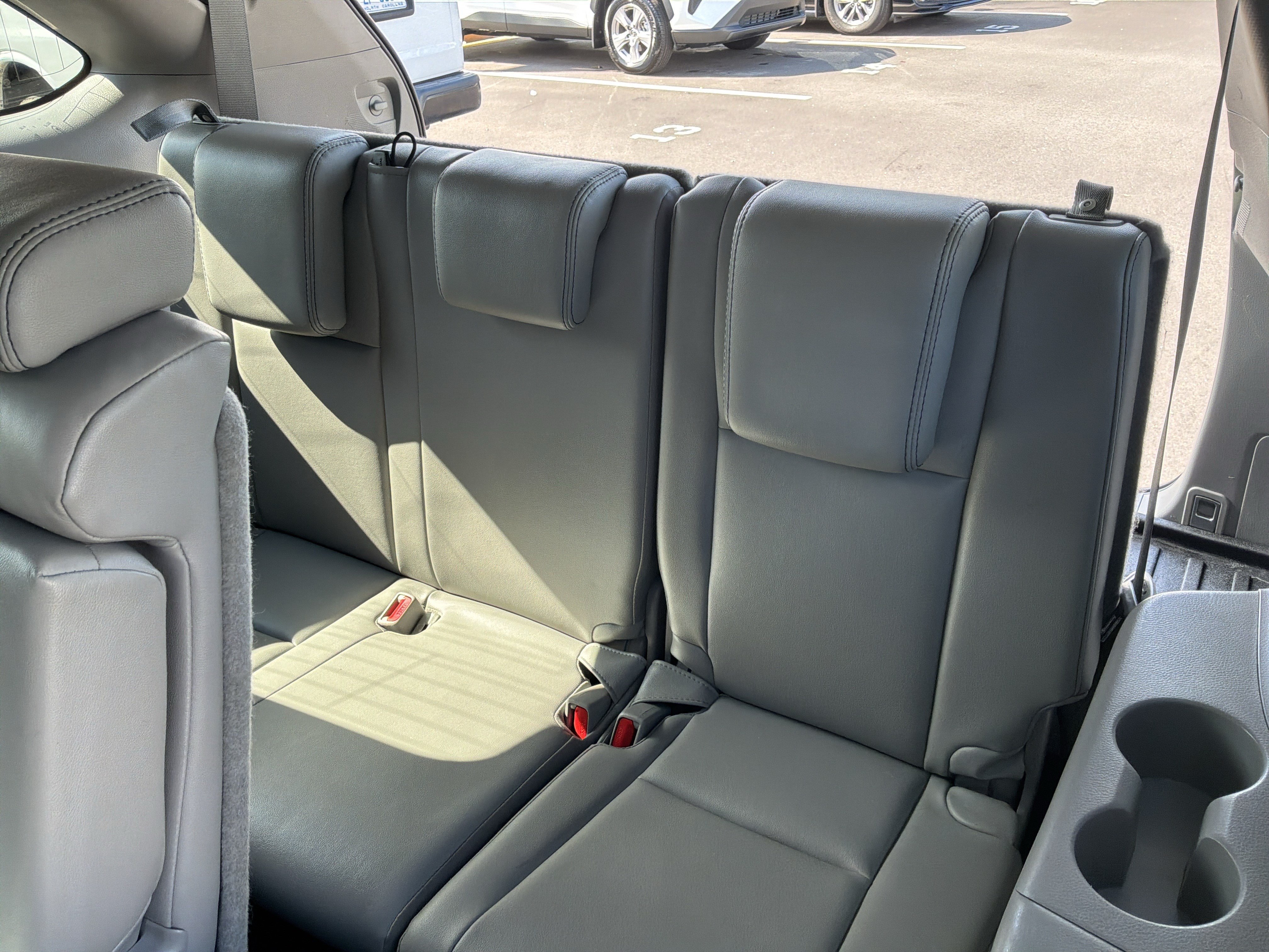 Used 2018 Toyota Highlander Limited FWD image 32