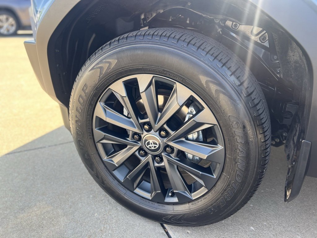 Certified 2024 Toyota Land Cruiser image 35