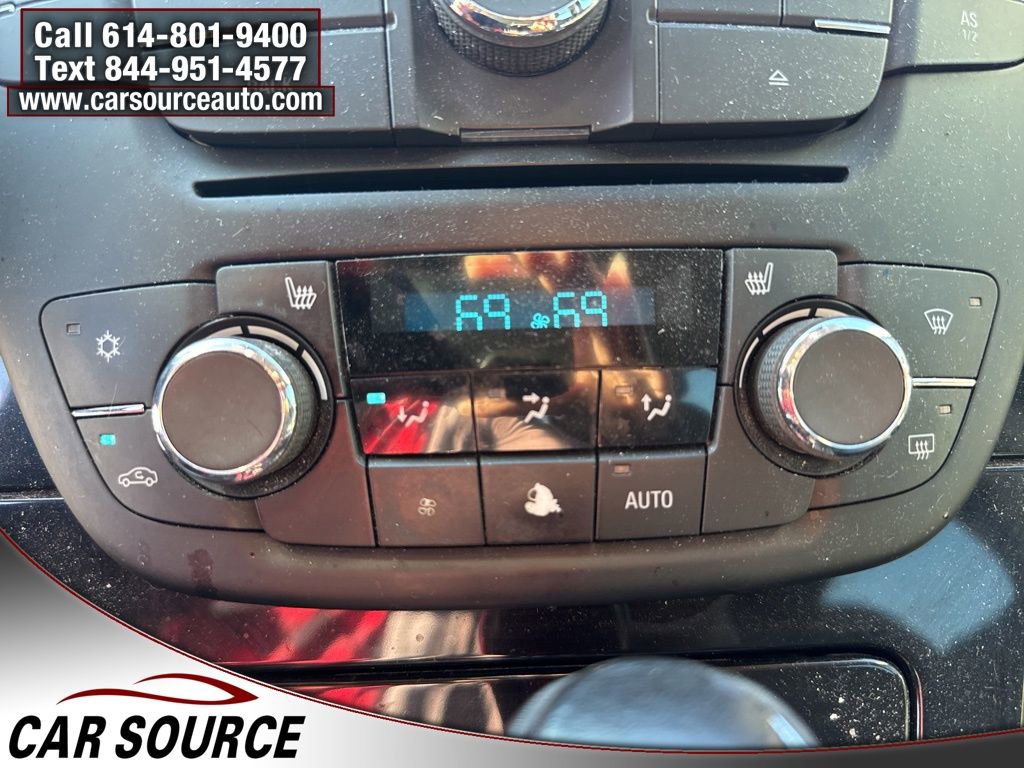 Used 2012 Buick Regal Premium image 24