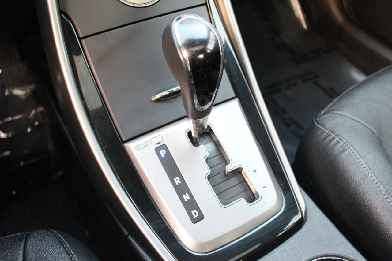 Used 2013 Hyundai Elantra Limited image 26