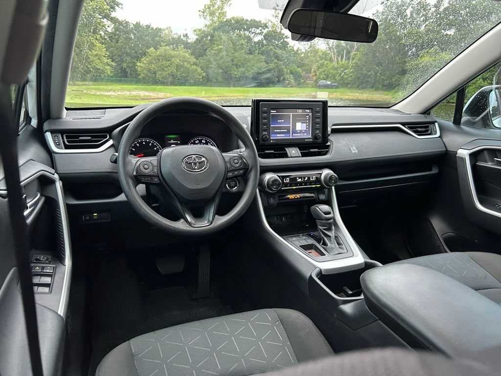 Used 2022 Toyota RAV4 XLE FWD image 13