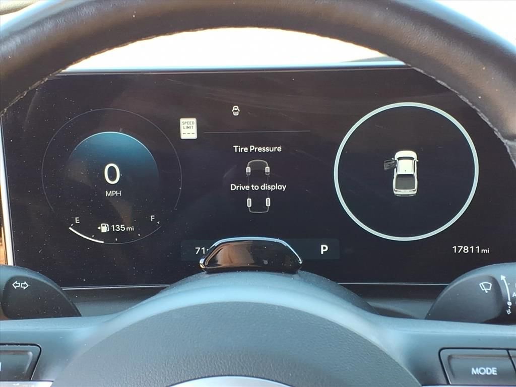 Used 2025 Hyundai Santa Cruz Limited image 19