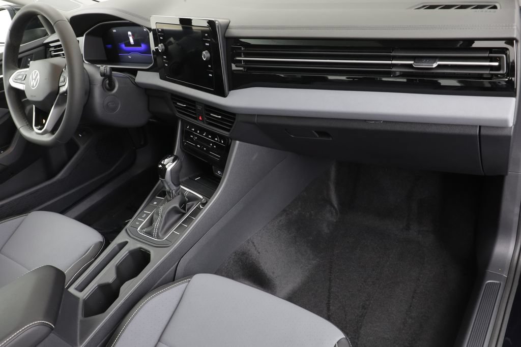 New 2026 Volkswagen Jetta SE FWD image 22