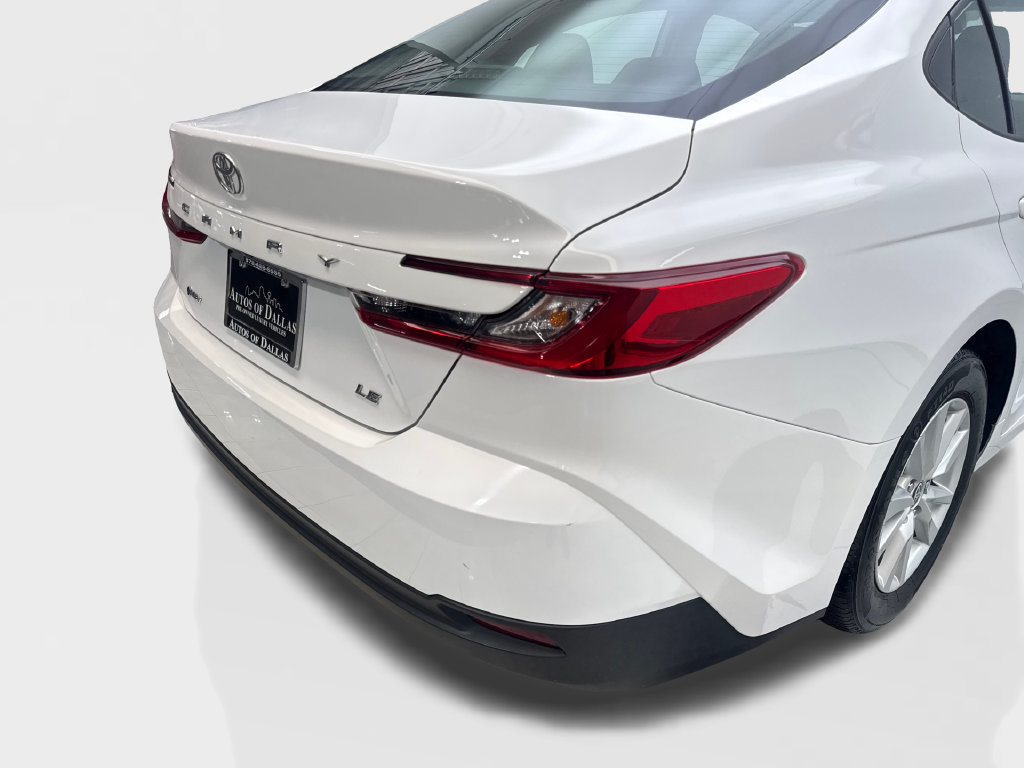 Used 2025 Toyota Camry LE FWD image 20