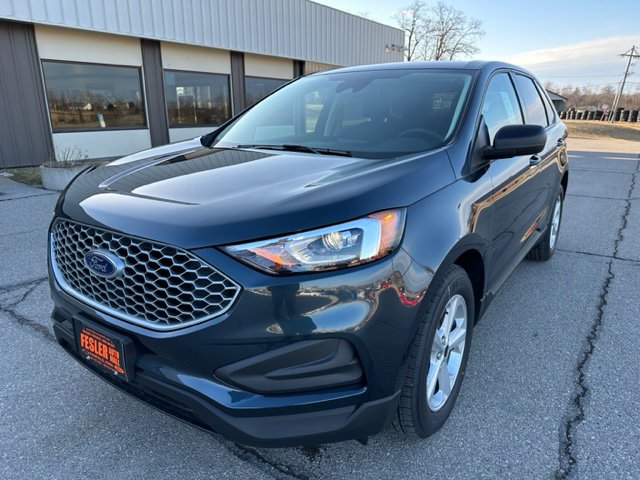 New 2023 Ford Edge SE image 1