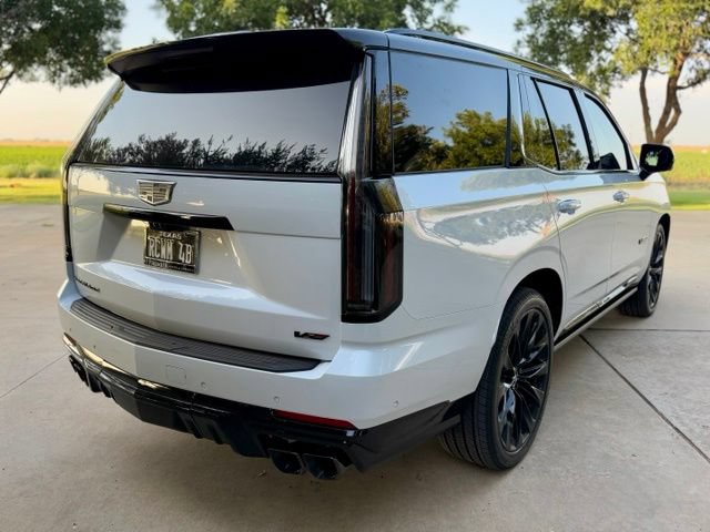 Used 2026 Cadillac Escalade V w/ LPO, ONYX Package AWD/4WD image 10
