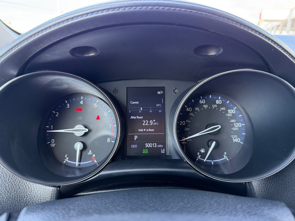 Used 2019 Toyota C-HR LE FWD image 25