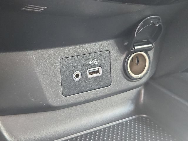 Used 2018 Nissan Rogue S AWD/4WD image 18