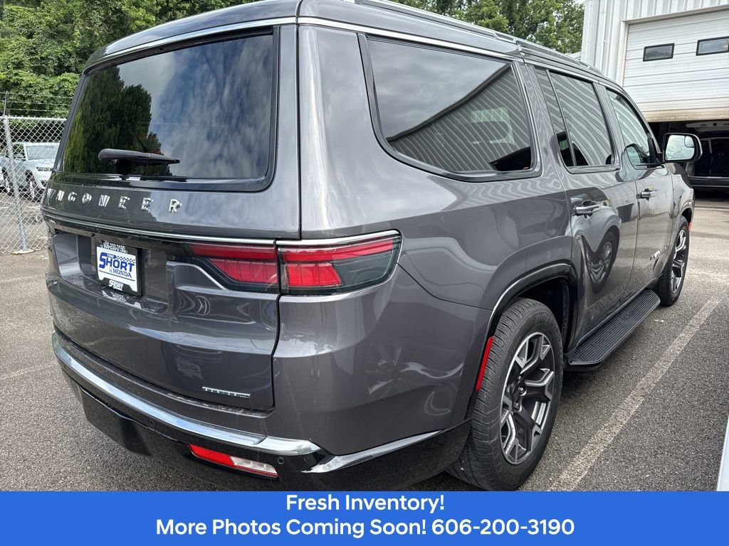 Used 2023 Jeep Wagoneer Series III w/ Preferred Equipment Group image 4