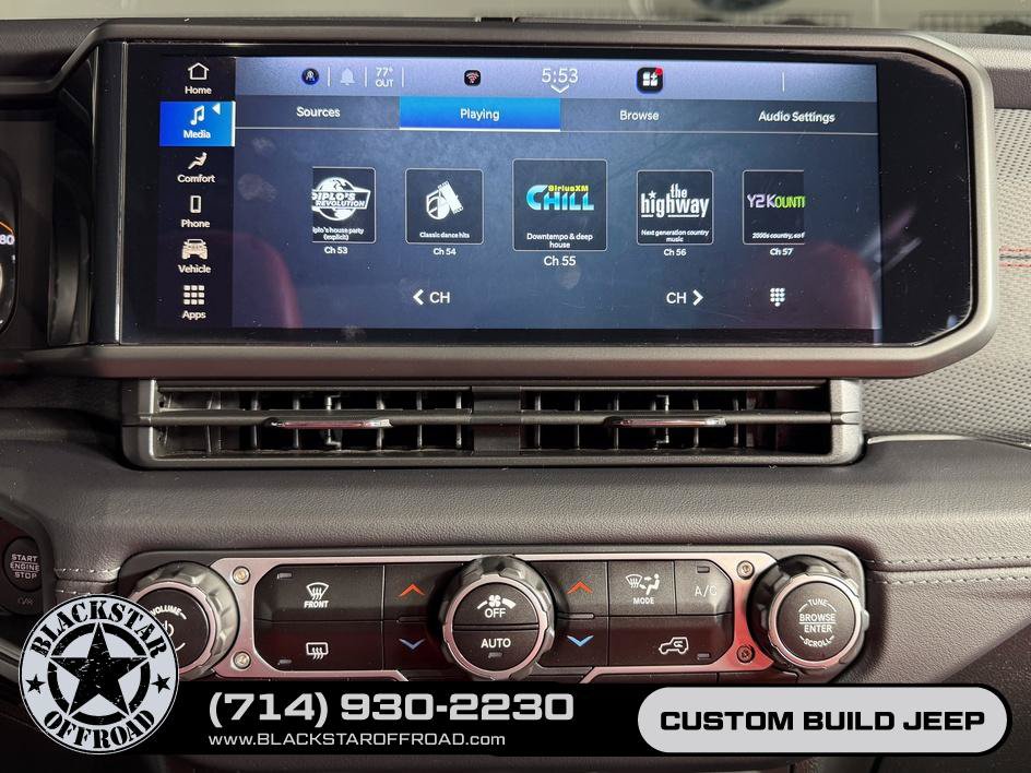 Used 2025 Jeep Wrangler Unlimited Rubicon AWD/4WD image 27