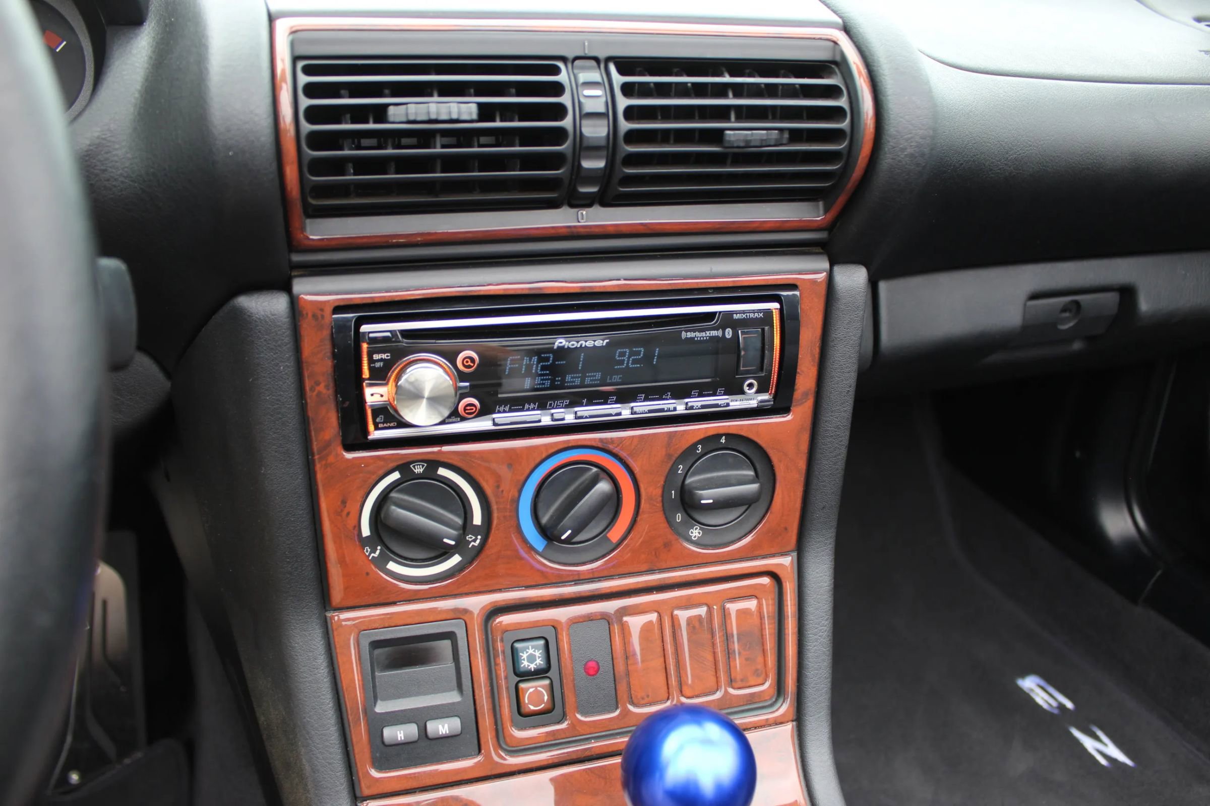 Used 1996 BMW Z3 1.9 RWD image 15
