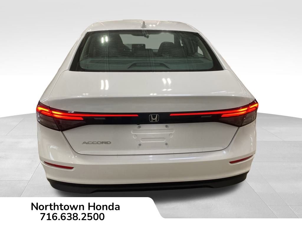 Used 2023 Honda Accord EX image 8