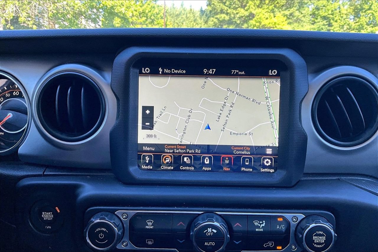 Used 2021 Jeep Wrangler Unlimited Sport AWD/4WD image 13