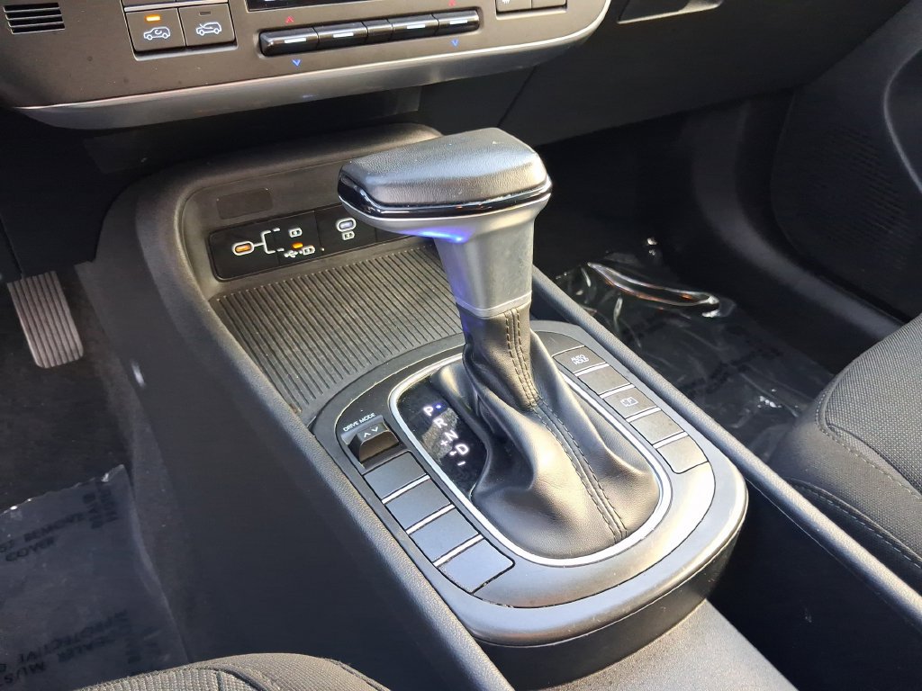 Used 2025 Hyundai Kona SEL FWD image 23