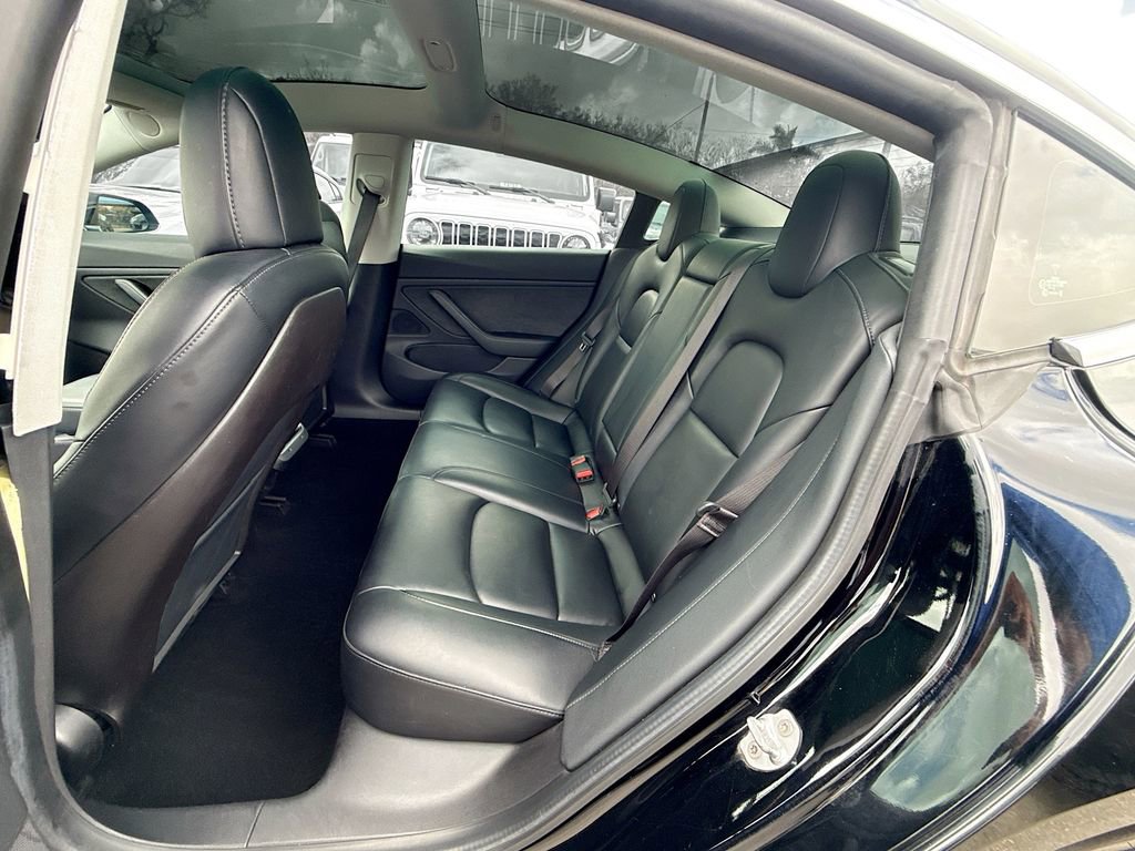 Used 2019 Tesla Model 3 Long Range image 17