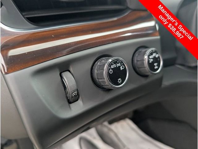 Used 2020 Cadillac Escalade Premium Luxury image 16