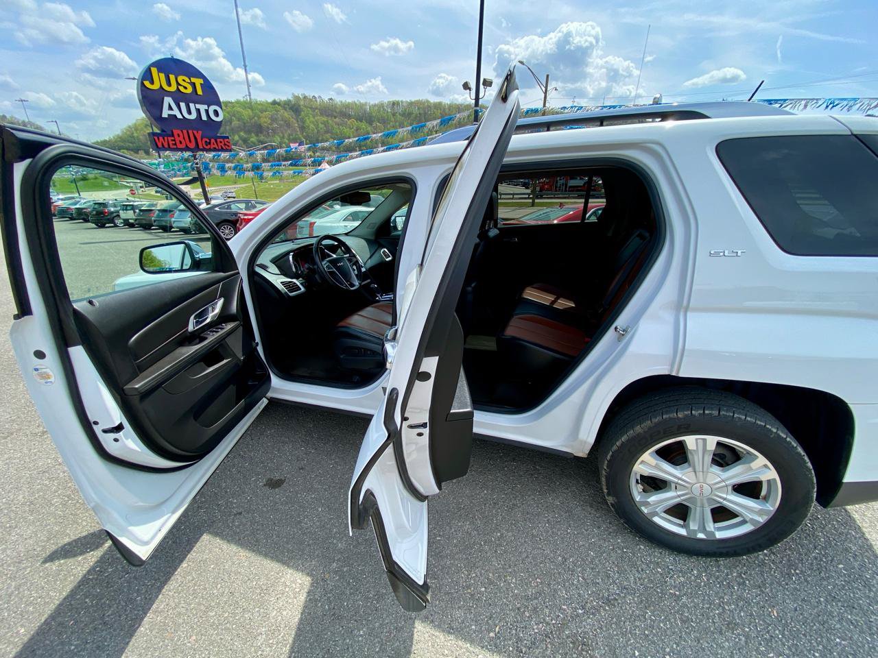 Used 2017 GMC Terrain SLT AWD/4WD image 13