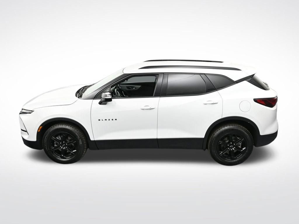 Used 2024 Chevrolet Blazer LT w/ Midnight/Sport Edition image 18