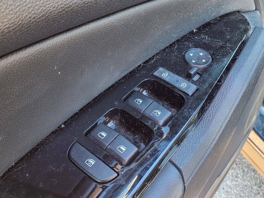 Used 2025 Kia Sportage EX AWD/4WD image 15