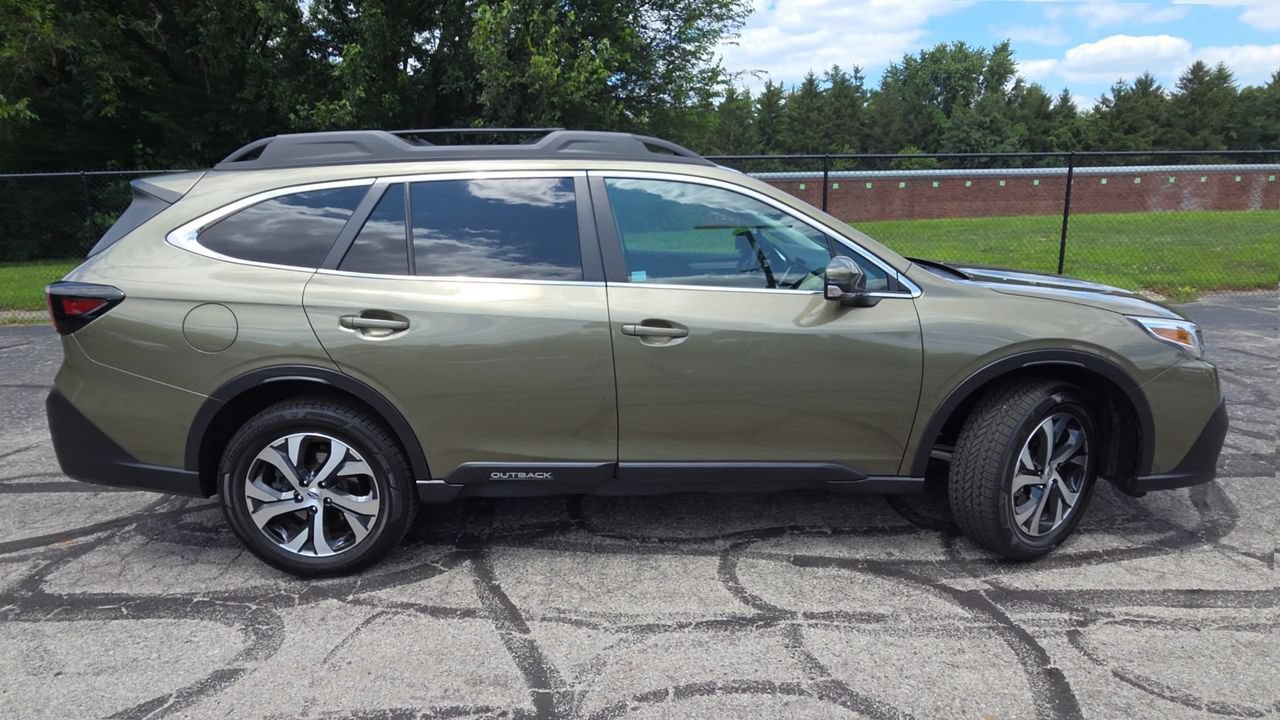 Certified 2022 Subaru Outback Limited AWD/4WD image 9