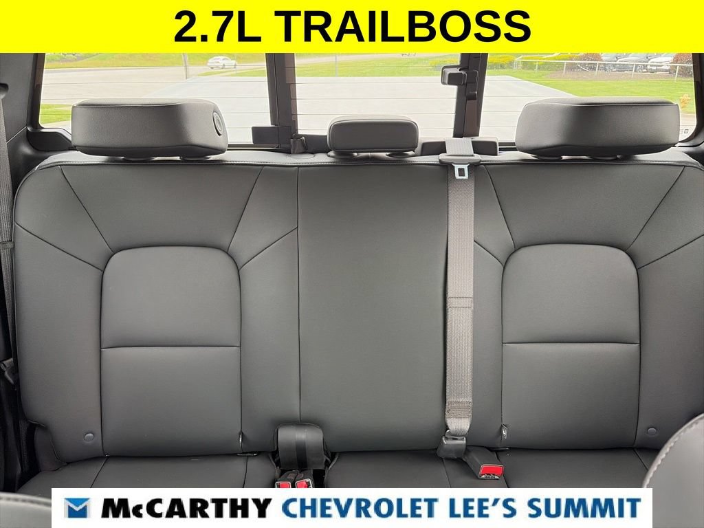 Used 2025 Chevrolet Colorado Trail Boss AWD/4WD image 29