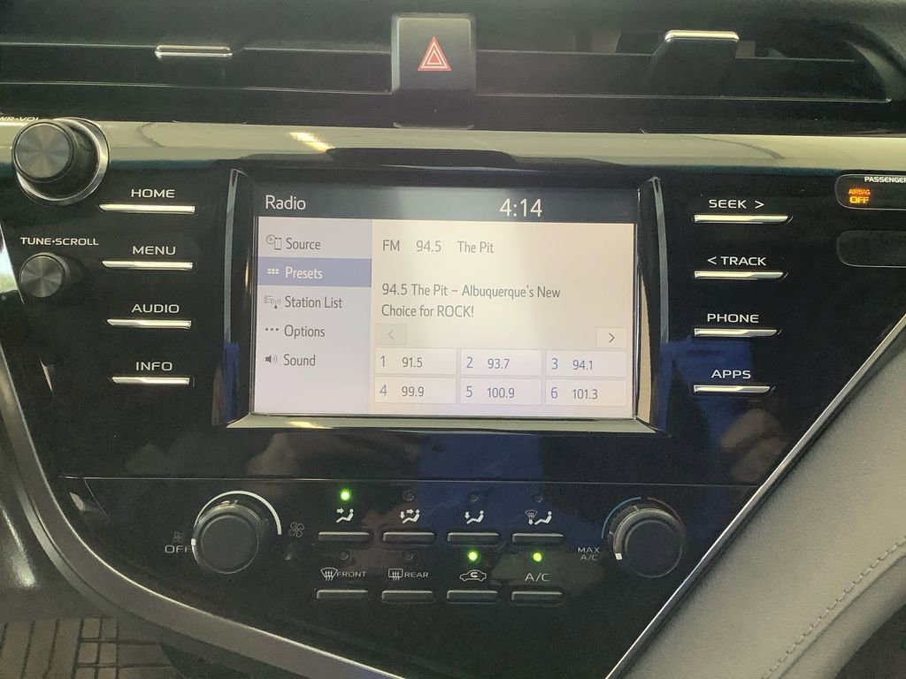 Used 2018 Toyota Camry LE FWD image 11