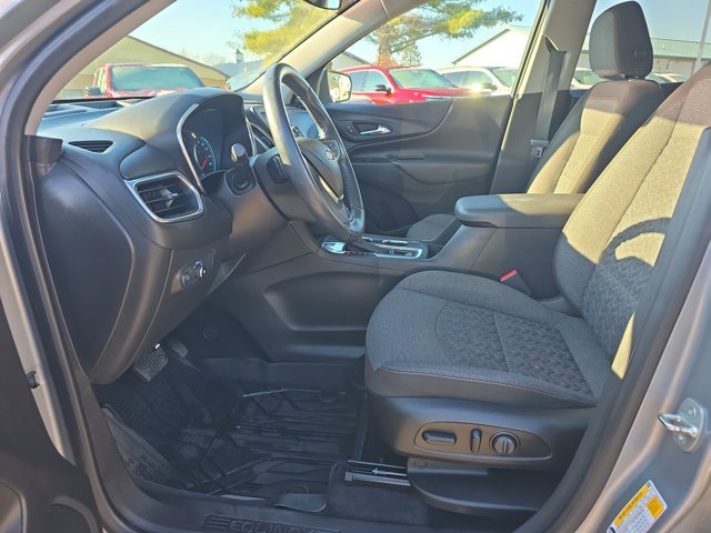 Used 2023 Chevrolet Equinox LT image 25