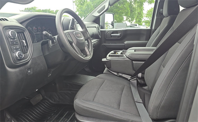 Used 2025 GMC Sierra 2500 Pro w/ 1SA Pro Safety Plus Package AWD/4WD image 9