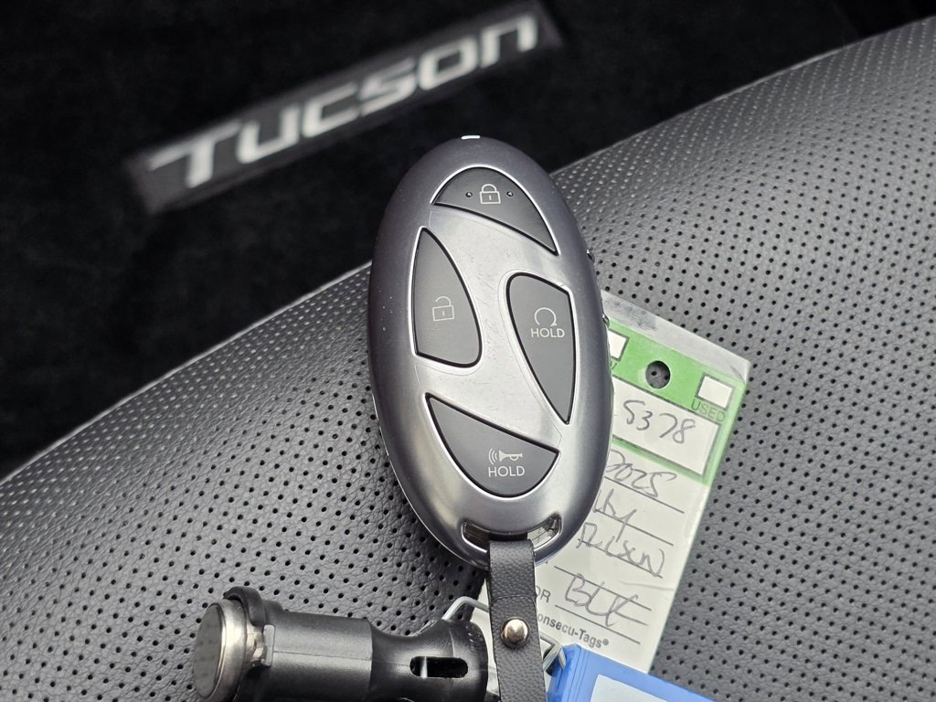 Certified 2025 Hyundai Tucson Limited image 39