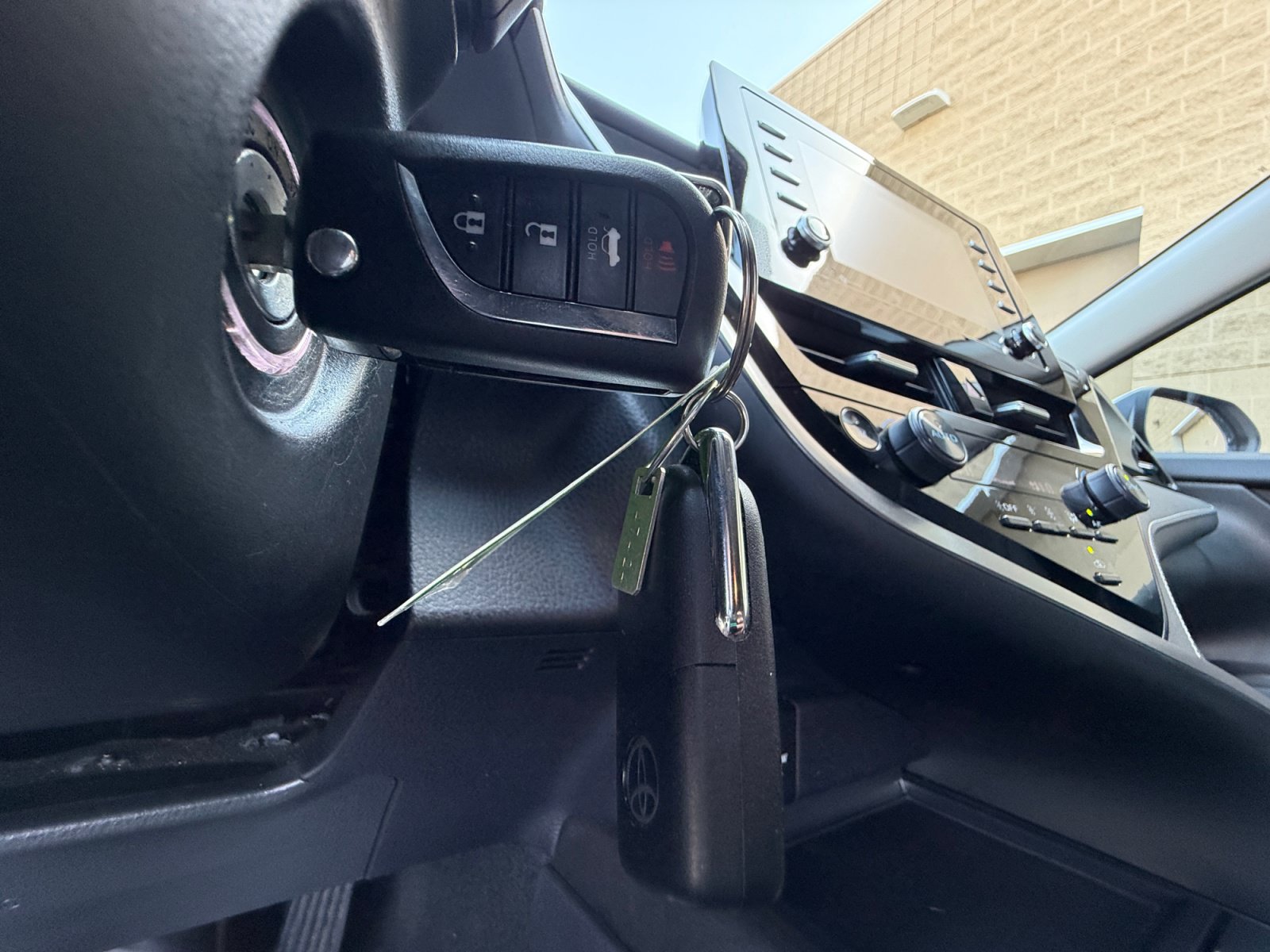 Used 2023 Toyota Camry SE FWD image 30
