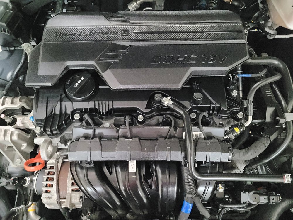 Used 2022 Hyundai Elantra SE image 30