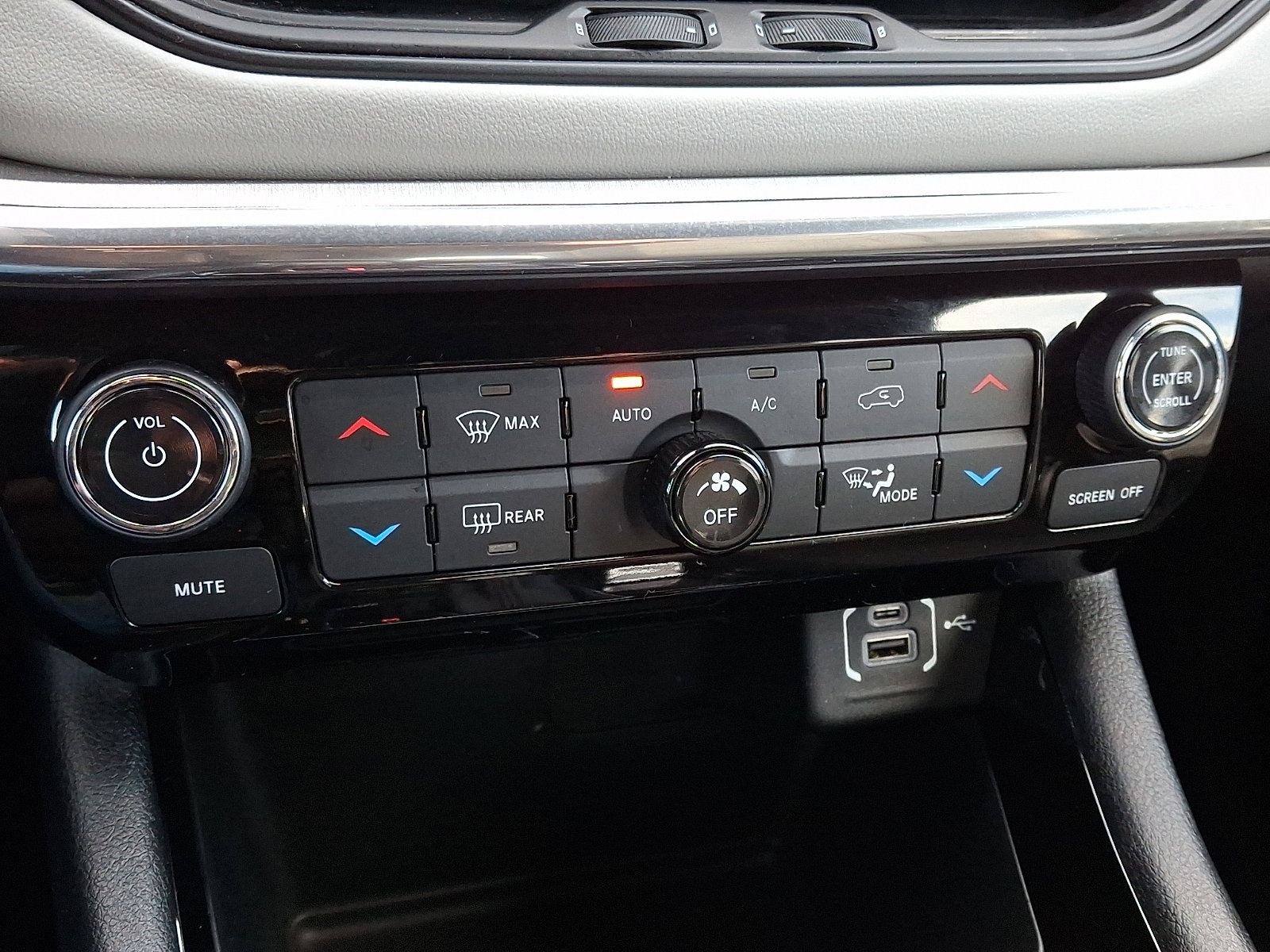 Certified 2023 Jeep Compass Limited w/ Elite Group image 15