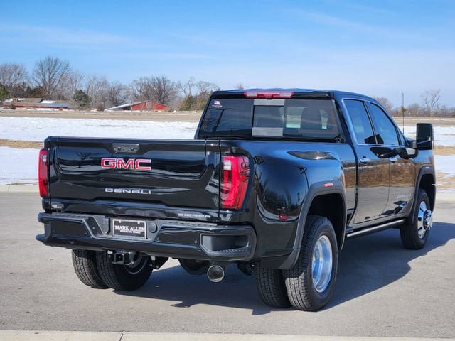 New 2026 GMC Sierra 3500 Denali w/ Denali Reserve Package AWD/4WD image 3