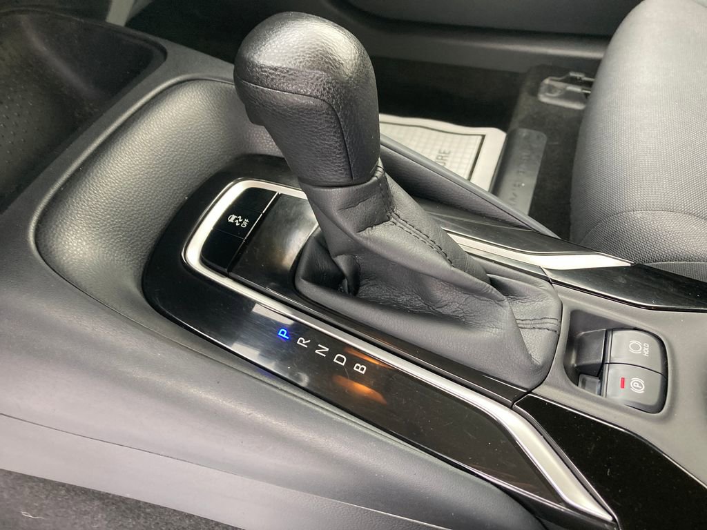Used 2020 Toyota Corolla LE image 28