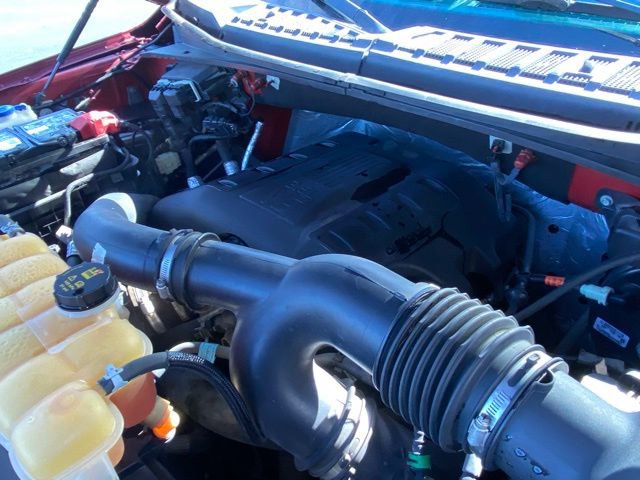 Used 2016 Ford F150 XLT w/ Equipment Group 302A Luxury AWD/4WD image 13