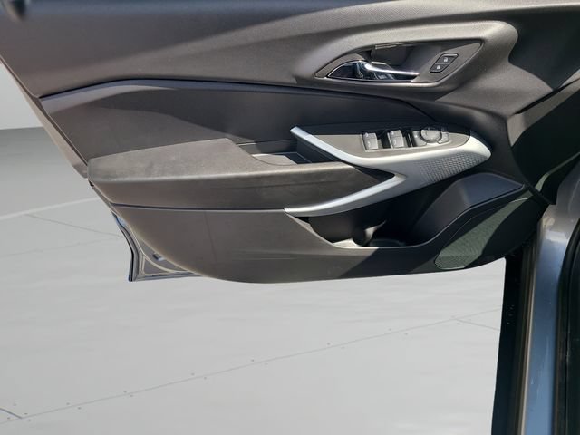 New 2026 Chevrolet Trax RS w/ Driver Confidence Package FWD image 16