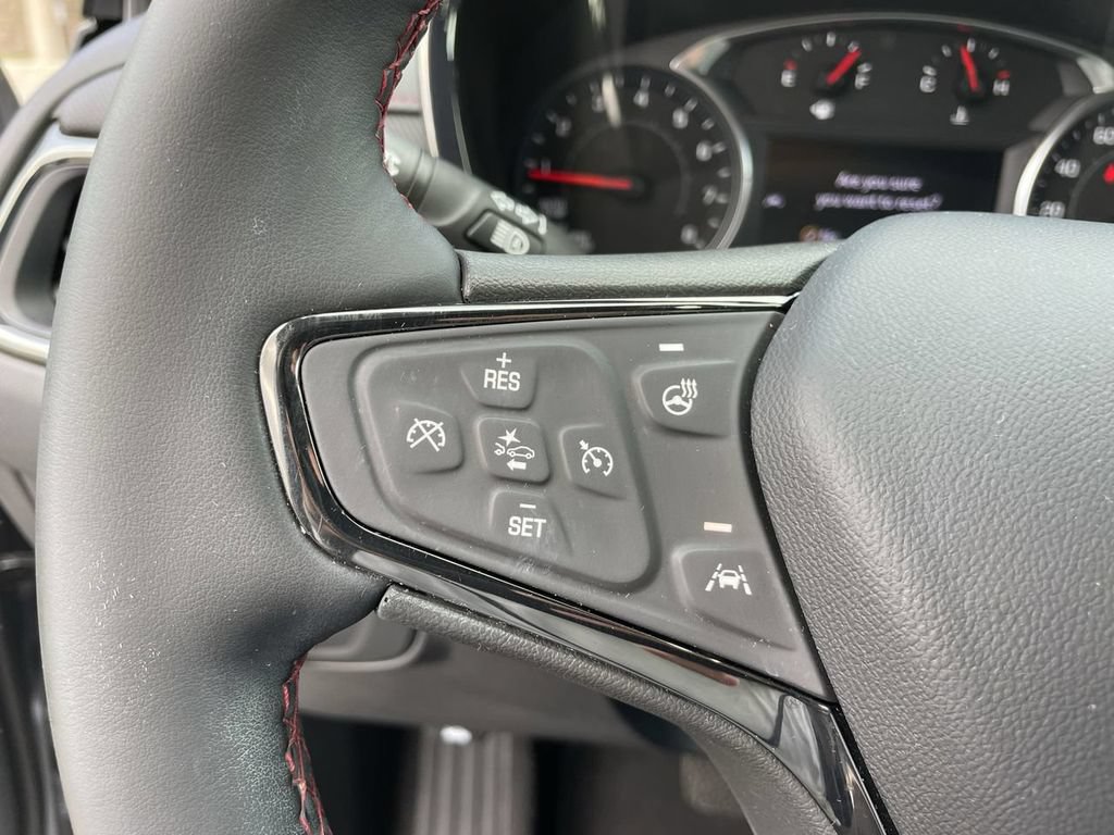Used 2023 Chevrolet Equinox RS w/ RS Leather Package FWD image 31