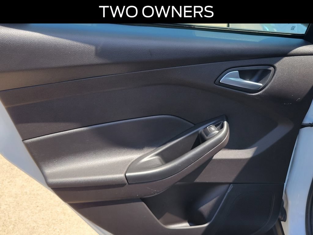Certified 2017 Ford Focus SE FWD image 12